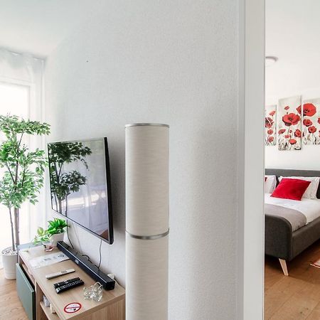 Appartamento [LOCARNO-LIDO] Esclusivo Gioiello a ☆☆☆☆☆ con Wifi e Netflix Esterno foto